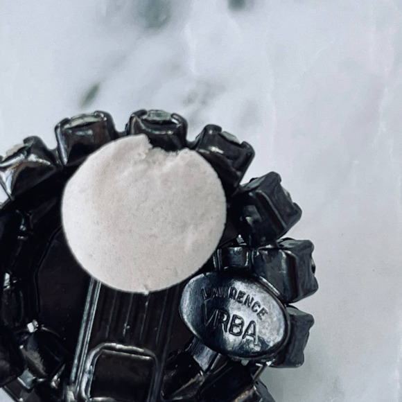 Lawrence VRBA Signed Statement Crystal Clip-On Earrings - Picture 3 of 6